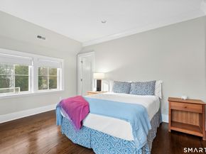 42 Hillcrest Road, New Canaan CT 06840