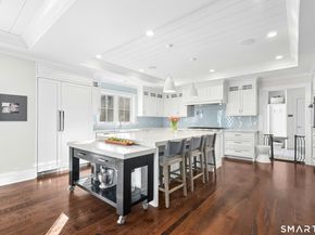 42 Hillcrest Road, New Canaan CT 06840