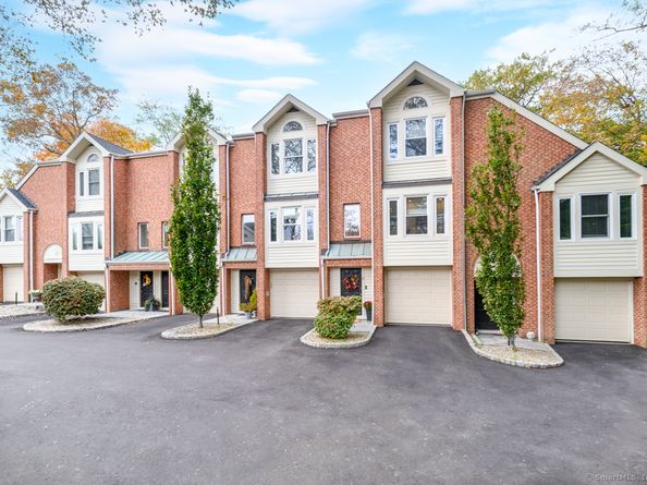 17 Pine Brook Lane 17, Darien CT 06820