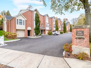 17 Pine Brook Lane 17, Darien CT 06820
