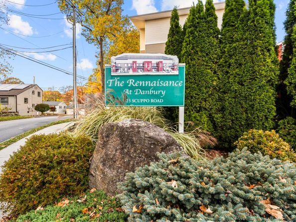 23 Scuppo Road APT 34, Danbury CT 06811