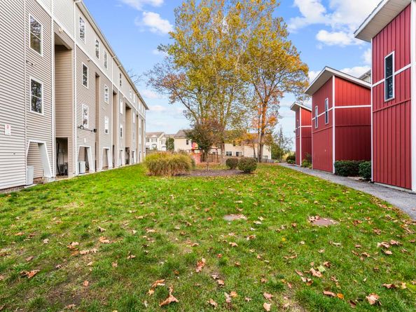 23 Scuppo Road APT 34, Danbury CT 06811