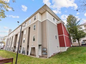 23 Scuppo Road APT 34, Danbury CT 06811