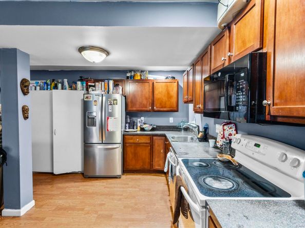 23 Scuppo Road APT 34, Danbury CT 06811