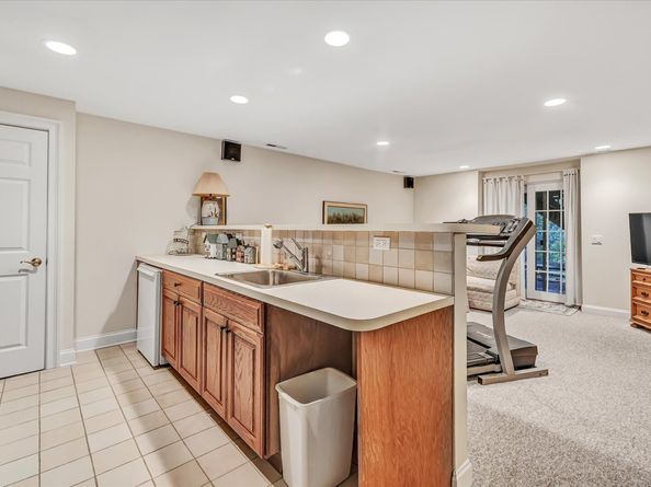 26 Bunker Hill Circle 26, Shelton CT 06484