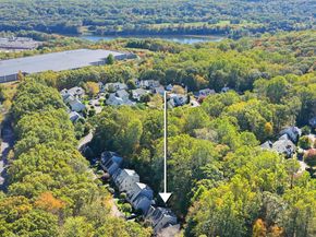 26 Bunker Hill Circle 26, Shelton CT 06484