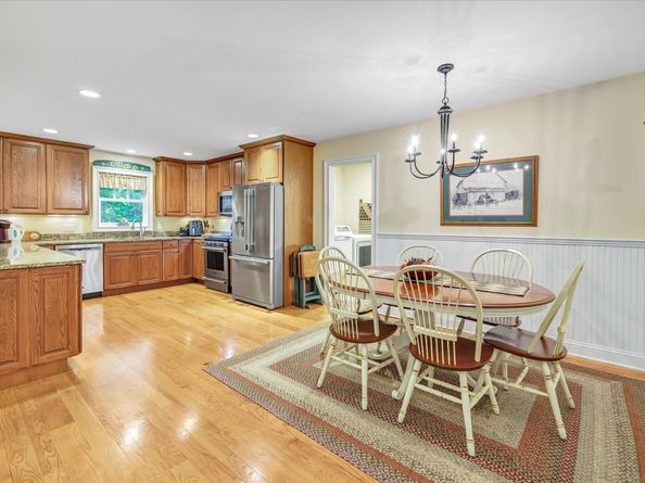 26 Bunker Hill Circle 26, Shelton CT 06484