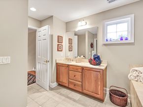 26 Bunker Hill Circle 26, Shelton CT 06484