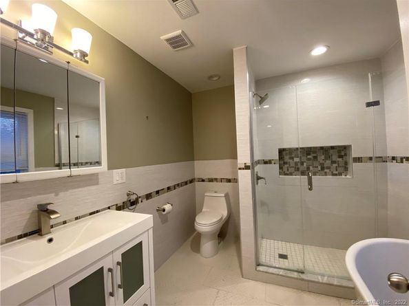 201 W Norwalk Road, Norwalk CT 06850