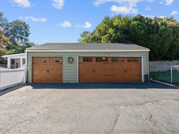 29 Old Town Drive, Stratford CT 06614
