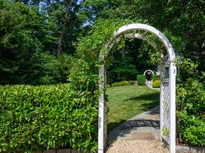 19 Georgian Lane, Darien CT 06820