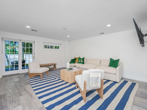 19 Georgian Lane, Darien CT 06820