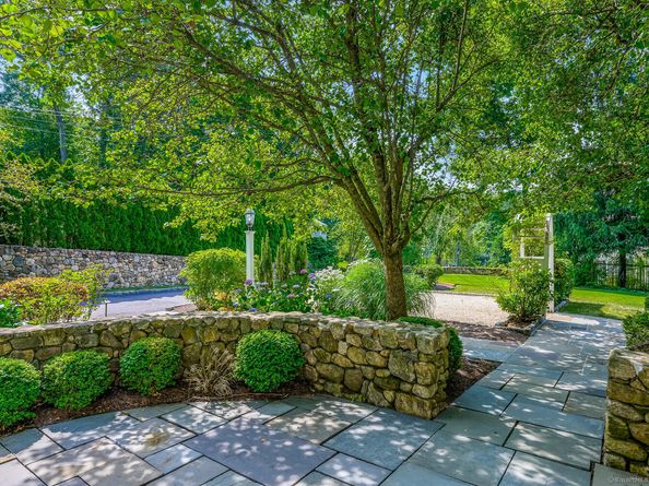 19 Georgian Lane, Darien CT 06820