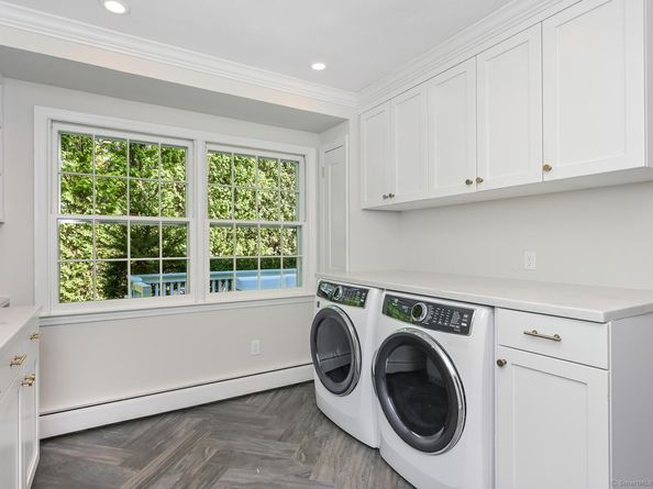 19 Georgian Lane, Darien CT 06820