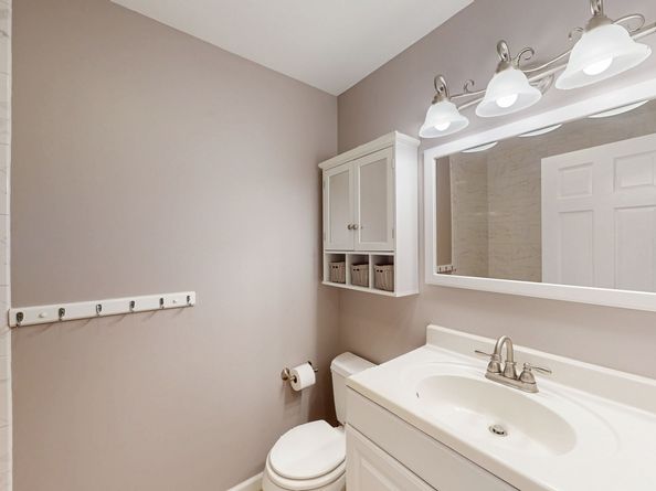 44 Obtuse Road N, Brookfield CT 06804