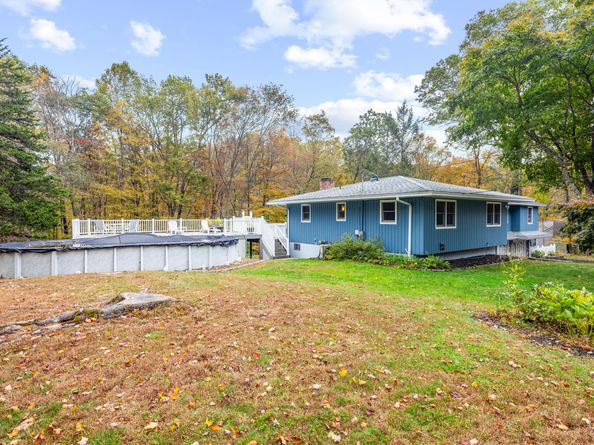 44 Obtuse Road N, Brookfield CT 06804