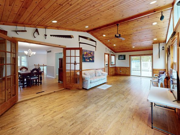44 Obtuse Road N, Brookfield CT 06804