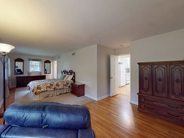 44 Obtuse Road N, Brookfield CT 06804