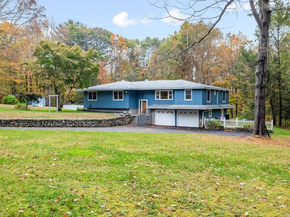 44 Obtuse Road N, Brookfield CT 06804