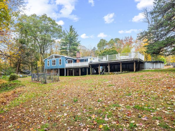 44 Obtuse Road N, Brookfield CT 06804