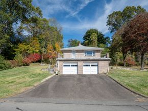 10 Jeanette Road, Danbury CT 06811
