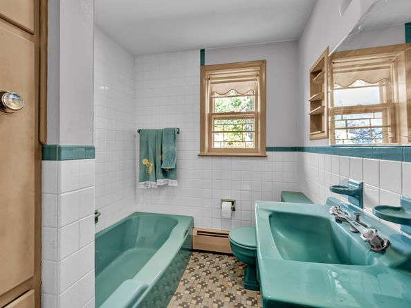 10 Jeanette Road, Danbury CT 06811