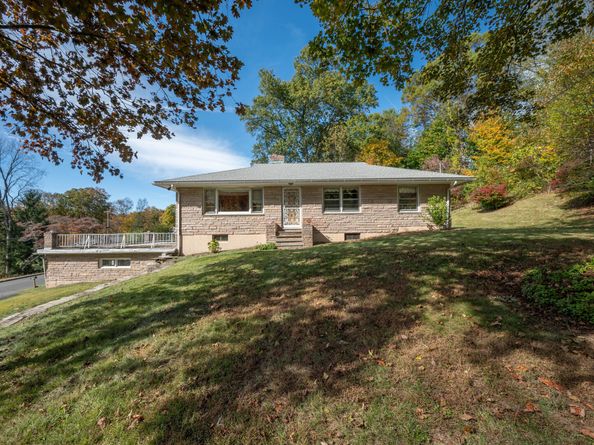 10 Jeanette Road, Danbury CT 06811