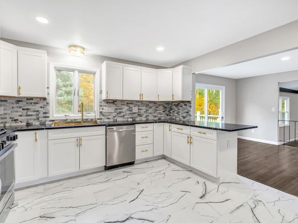 152 Richards Drive, Monroe CT 06468