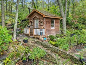 54 mountain rd Road, Wilton CT 06897