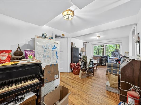 54 mountain rd Road, Wilton CT 06897