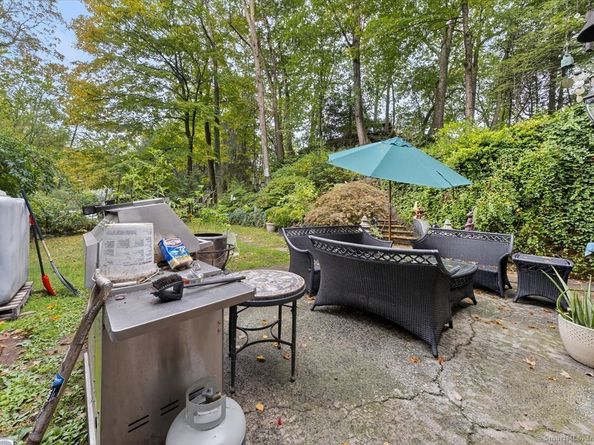 54 mountain rd Road, Wilton CT 06897