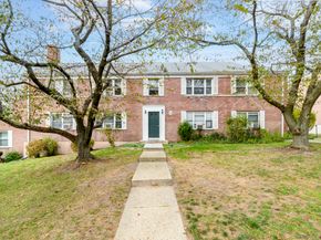 1046 E Main Street APT 4, Stamford CT 06902