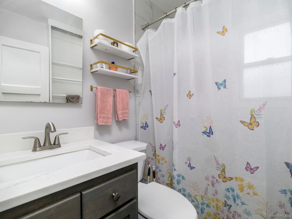 1046 E Main Street APT 4, Stamford CT 06902