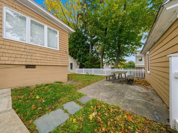 1275 Capitol Avenue, Bridgeport CT 06606