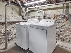 88 Brewster Street, Stratford CT 06614