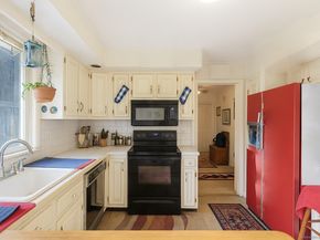 184 Putting Green Road, Trumbull CT 06611