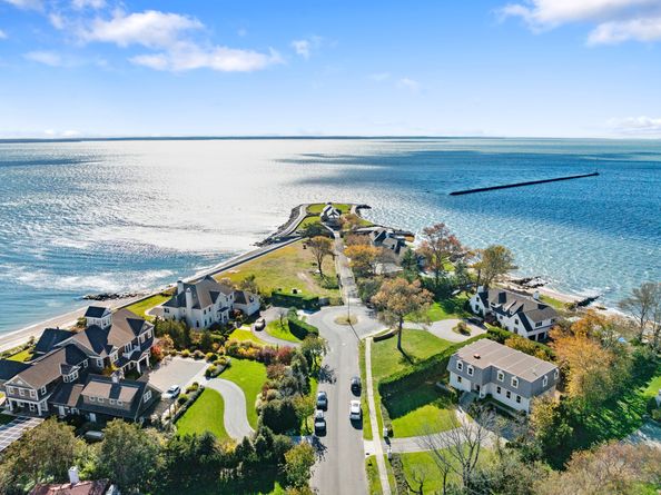 75 Saddle Rock Road, Stamford CT 06902