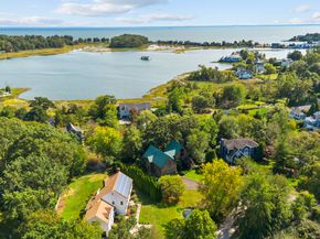 61 Edgewater Commons Lane, Westport CT 06880