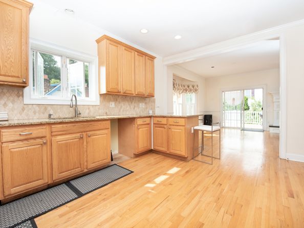 15 Tavern Rock Road, Stratford CT 06614