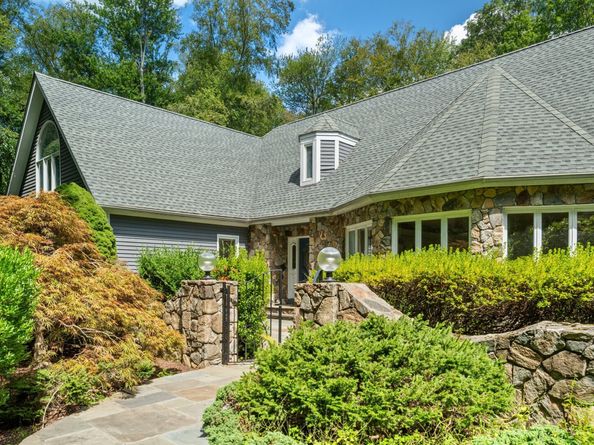 212 Fence Row Drive, Fairfield CT 06824