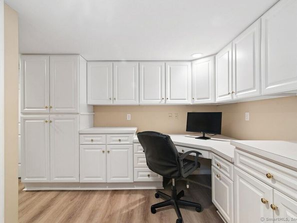 42 Old Washington Road, Ridgefield CT 06877