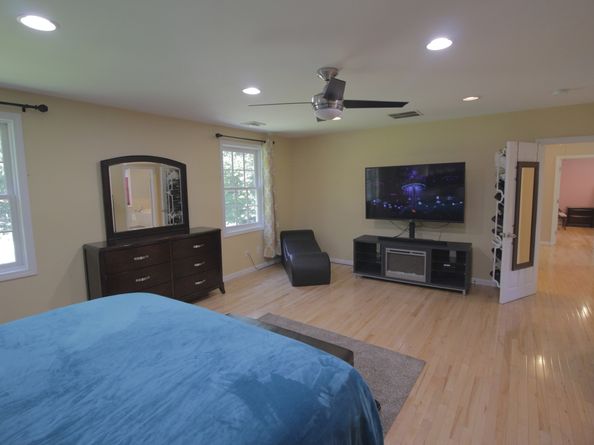83 Johnson Street, Trumbull CT 06611