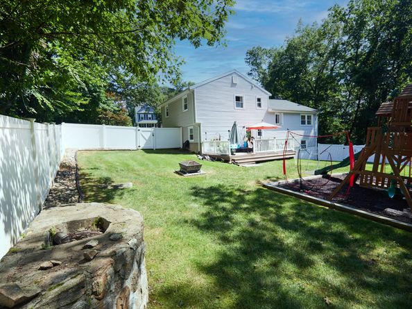 12 Sunnycrest Road, Trumbull CT 06611