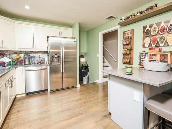 12 Sunnycrest Road, Trumbull CT 06611