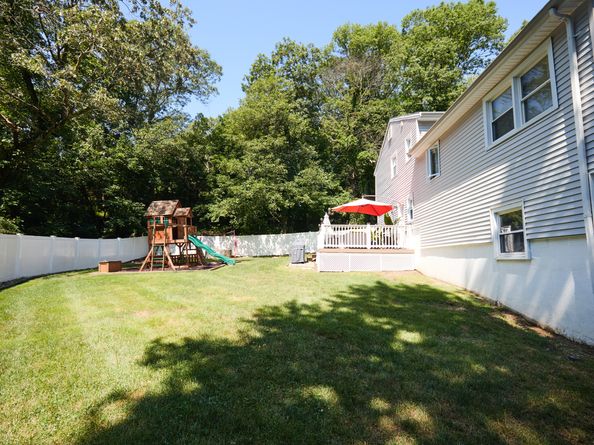 12 Sunnycrest Road, Trumbull CT 06611
