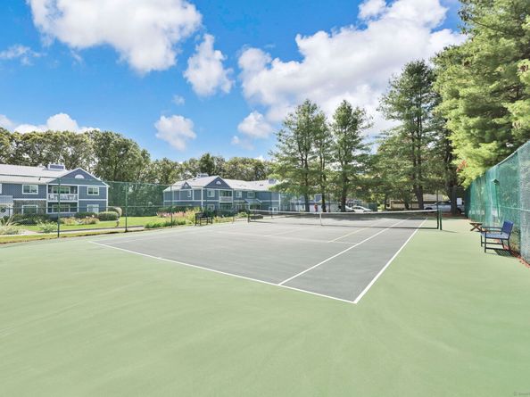 302 Fairmount Drive B, Monroe CT 06468