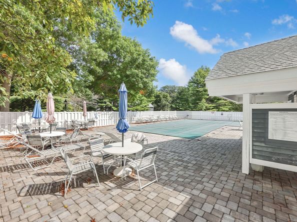 302 Fairmount Drive B, Monroe CT 06468