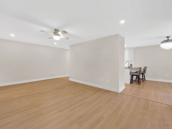 302 Fairmount Drive B, Monroe CT 06468
