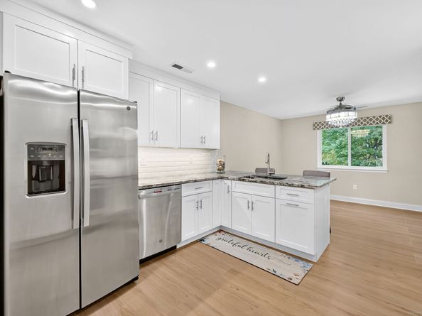 302 Fairmount Drive B, Monroe CT 06468