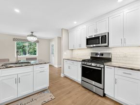 302 Fairmount Drive B, Monroe CT 06468